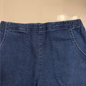 Croft & Barrow Women's Deep Blue Capri Pants